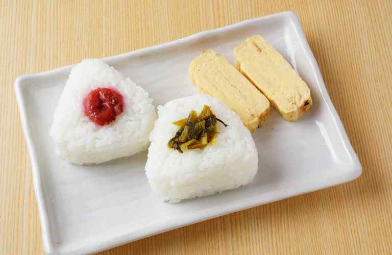 おにぎりも人気 | 東京都中野区のランチならギャラリー食堂フーグ