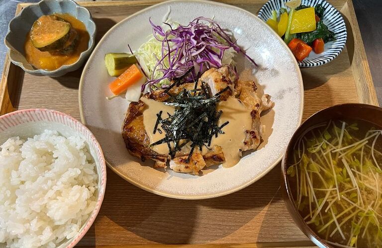 お席のご予約も承っております。